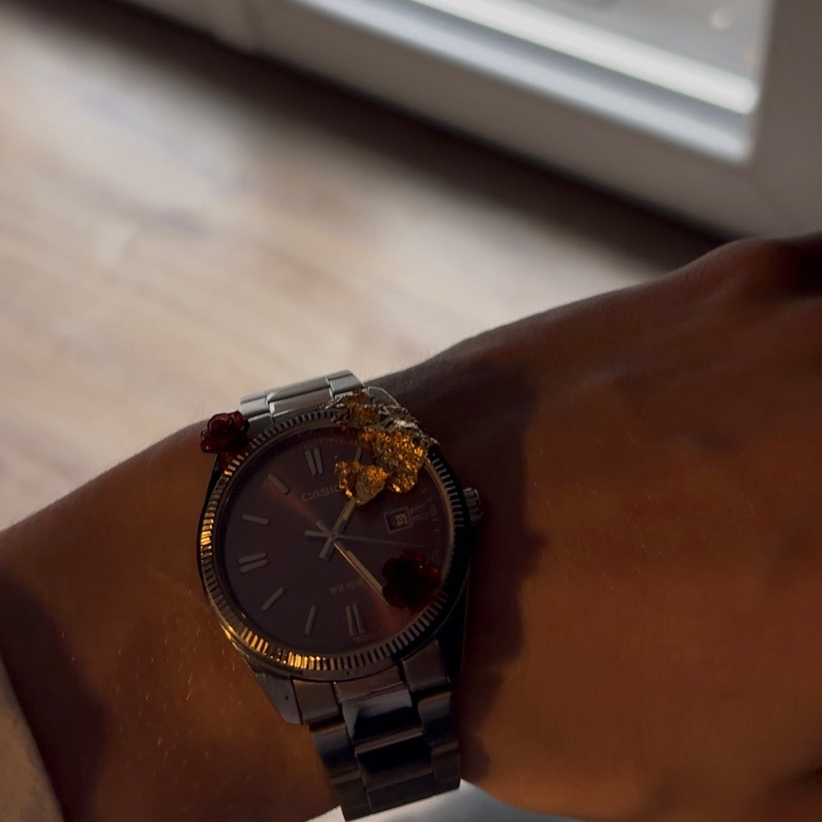 Golden leaves Casio